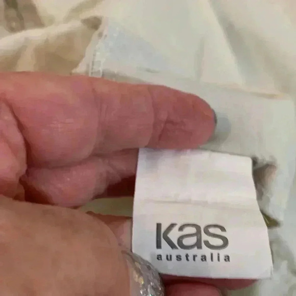 KAS Australia Australian King Duvet Cover 96”  wide 88” long, 100% cotton - Picture 5 of 10